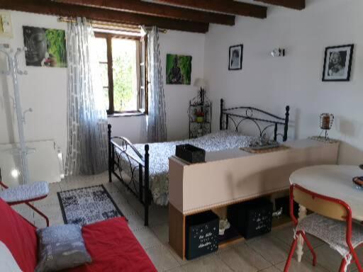 维泰勒Studio Tres Agreable Totalement Independant Dans Maison Avec Cour Sans Vis A Vis别墅 外观 照片